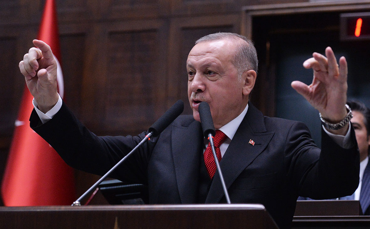 Эрдоган принял главу Минюста и главу разведки на фоне сообщений о возможном путче 