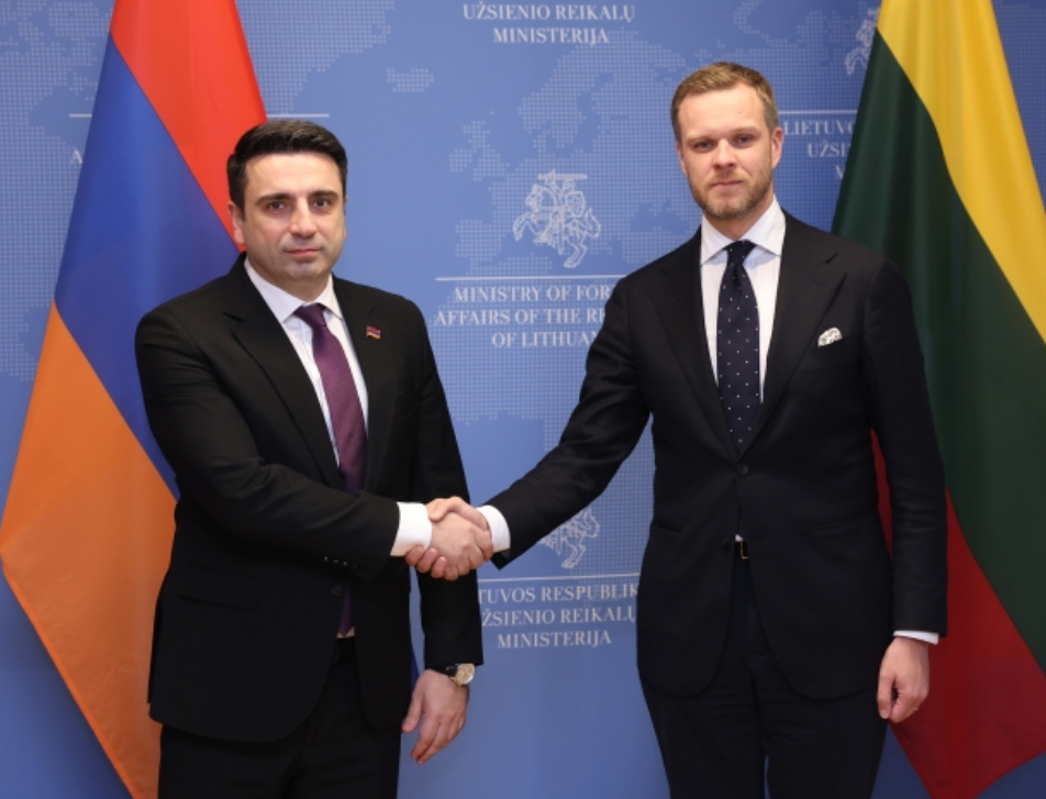 Глава МИД Литвы – Симоняну: “Литва готова всячески содействовать мирному процессу”