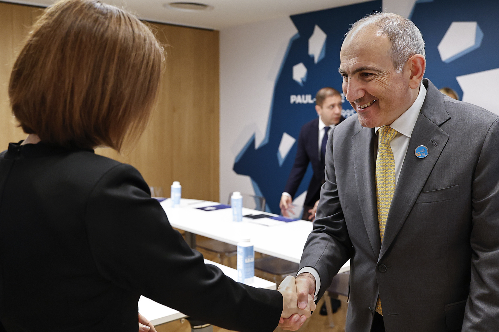 Какие вопросы обсудили Пашинян и Санду?