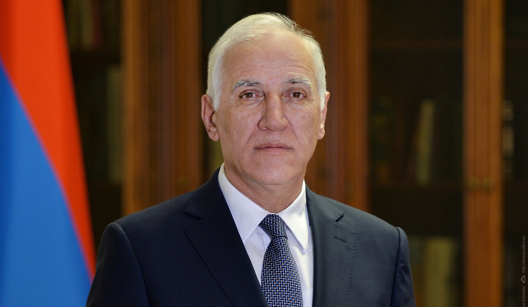 Президент Ваагн Хачатурян поздравил женщин Армении с Днем материнства и красоты