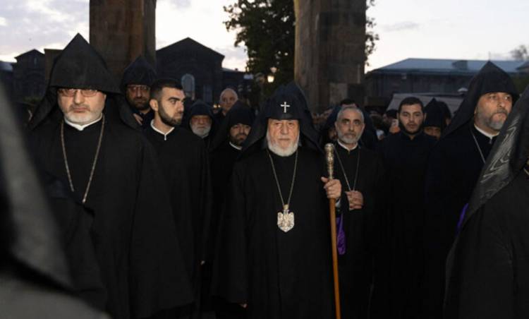 В кампанию против Церкви вовлекают также и послов