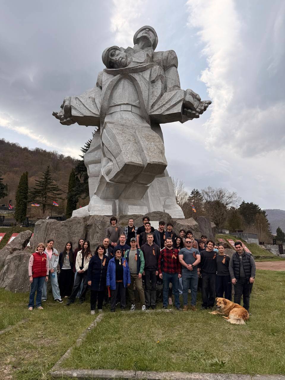 Память о совместной борьбе и жертвах - объект политических манипуляций
