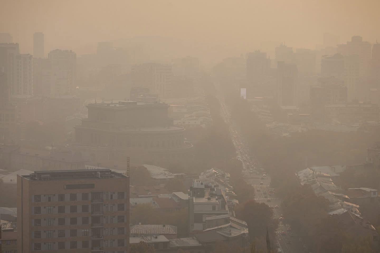 Լուսանկարում Երևանն է