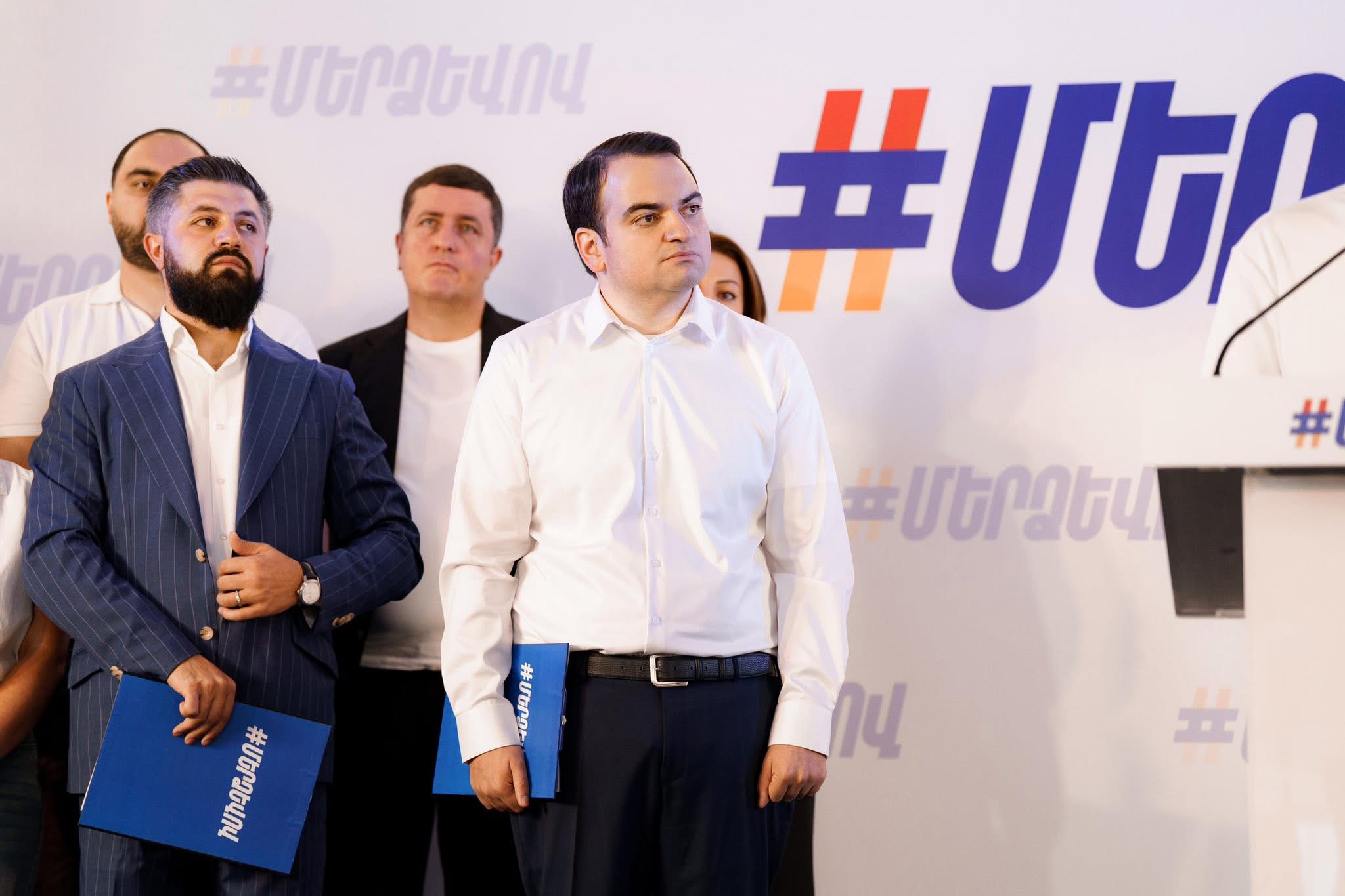 Представители движения «По-нашему» официально зарегистрировали партию «Сильная Армения» 