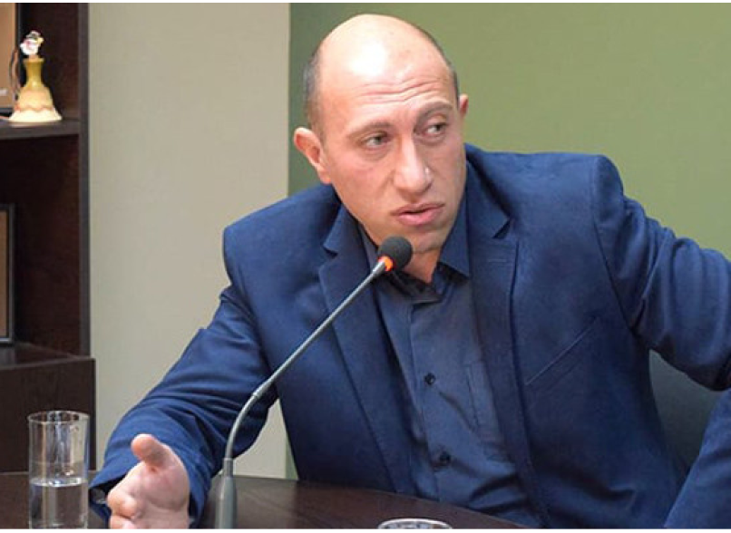 Մեծ խաղ՝ փոքր դեր