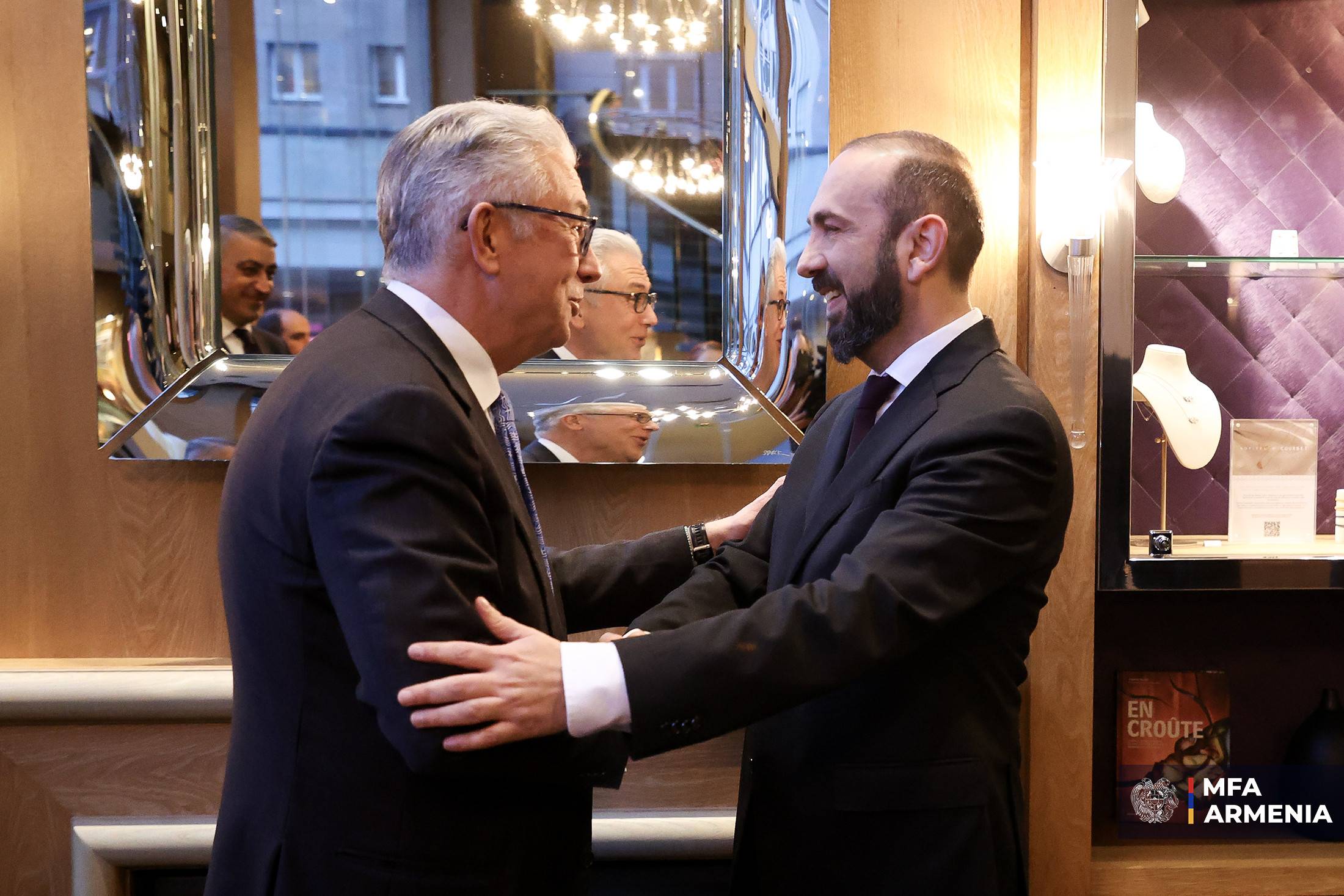 Арарат Мирзоян встретился с экс-председателем ПАСЕ Теодоросом Русопулосом