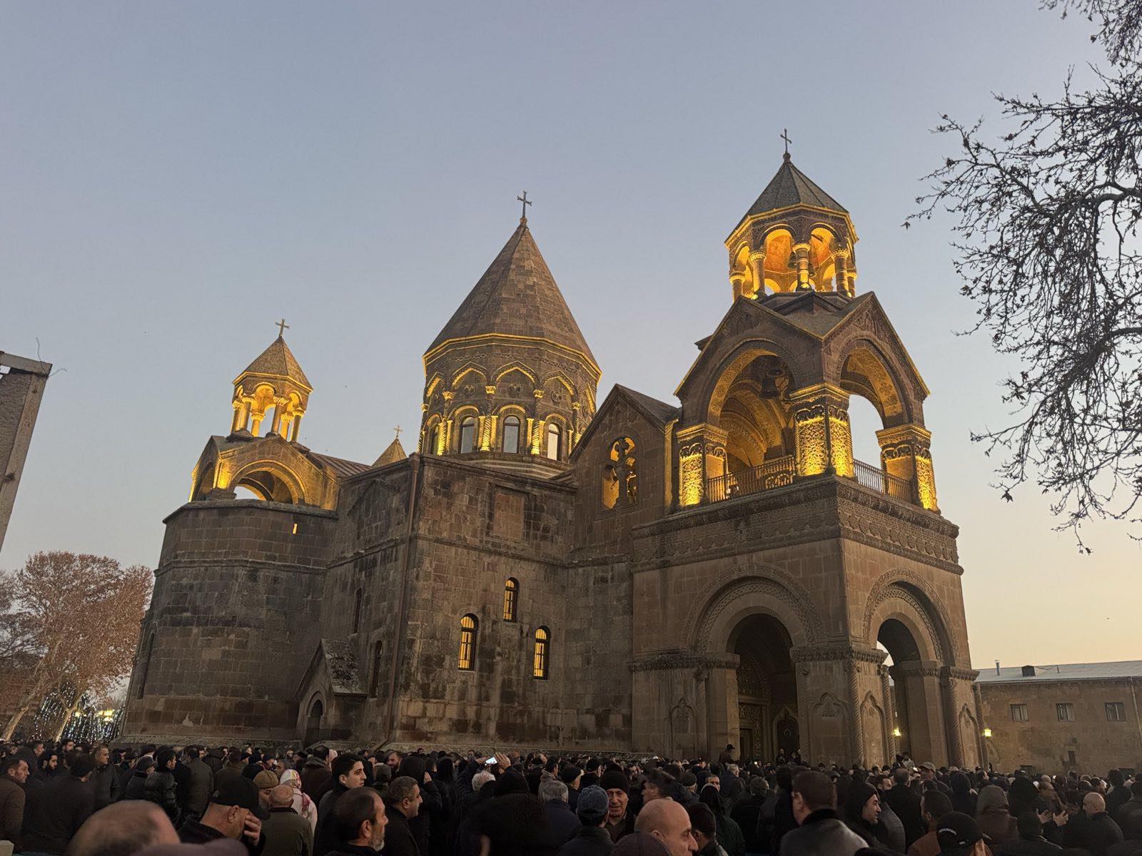 Рано или поздно шум утихнет, и под ним останутся факты и человеческие лица