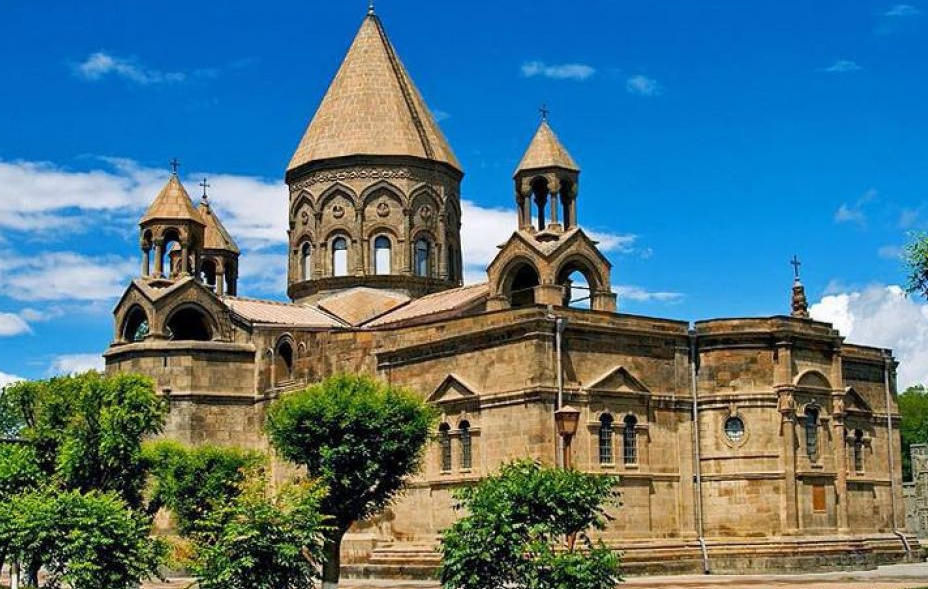 В Первопрестольном Святом Эчмиадзине созвано собрание