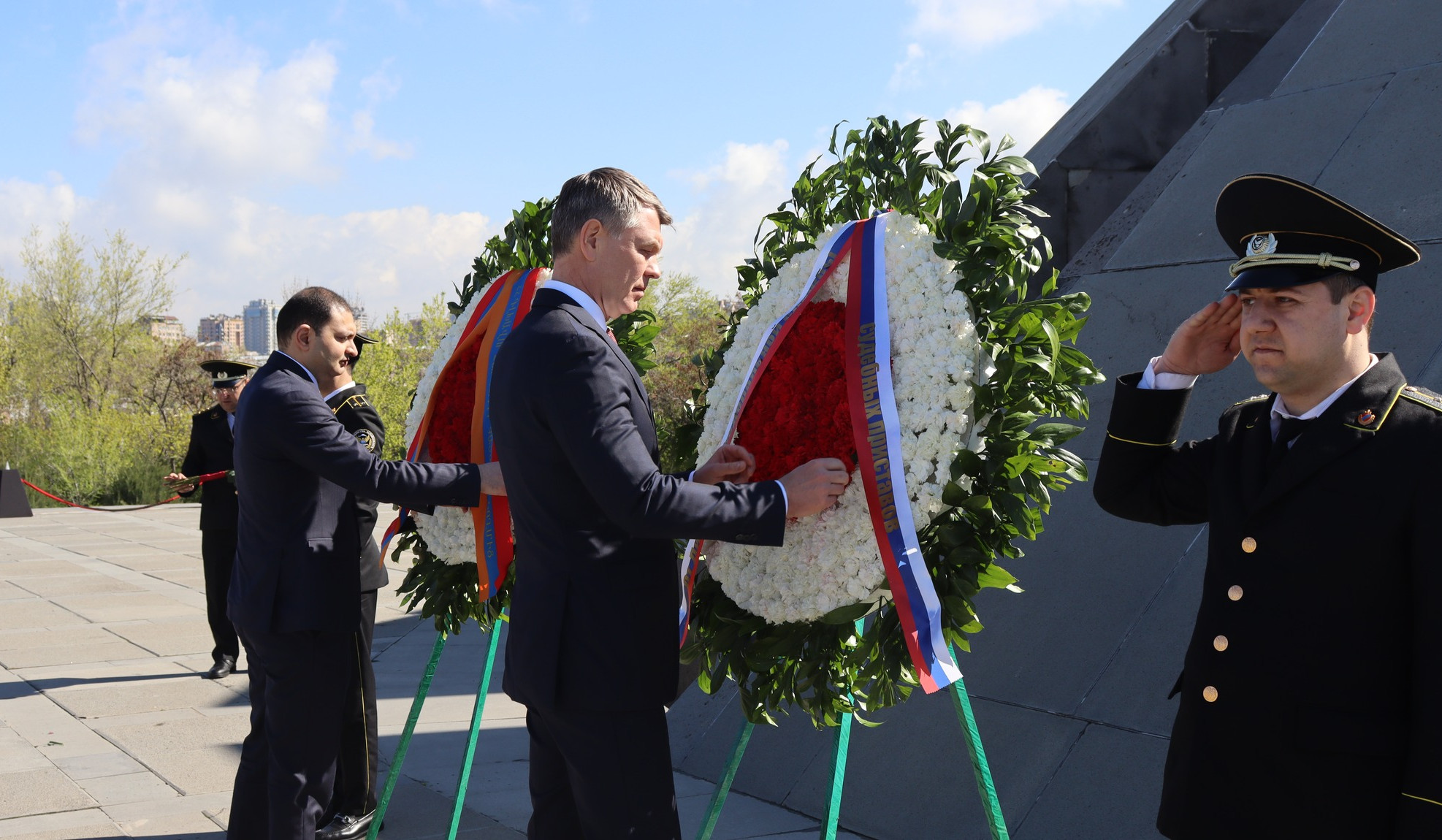 Դմիտրի Արիստովի ղեկավարած պատվիրակությունն այցելել է Հայոց ցեղասպանության հուշահամալիր