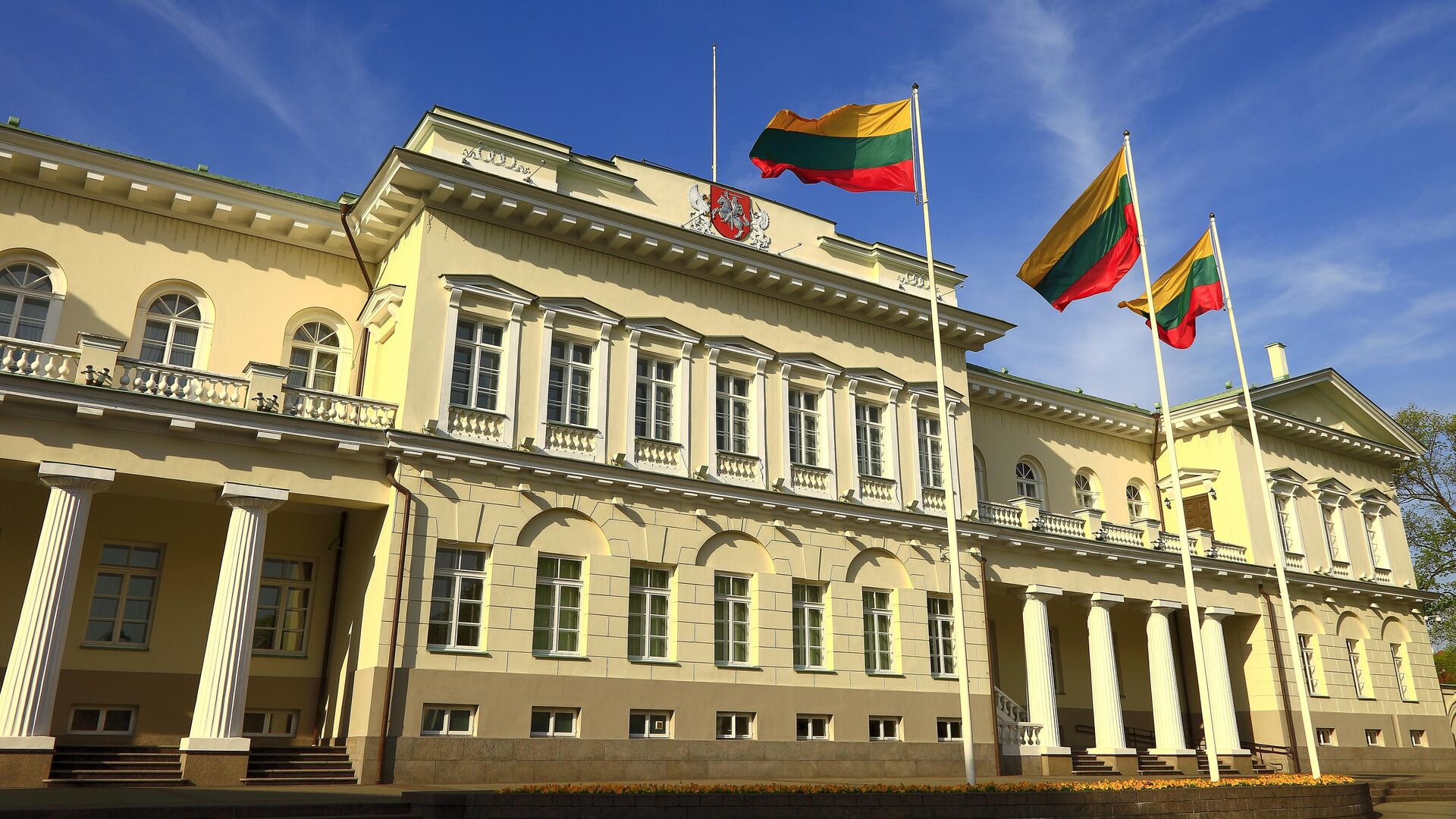 Литва стремится снять запрет на размещение ядерного оружия в стране
