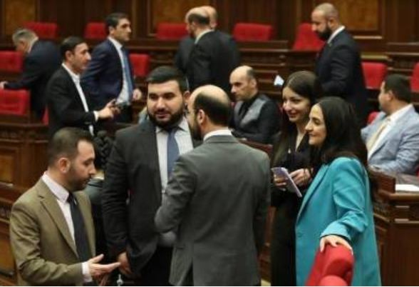 ՔՊ-ում սկսել են պաշտոններ բաժանել