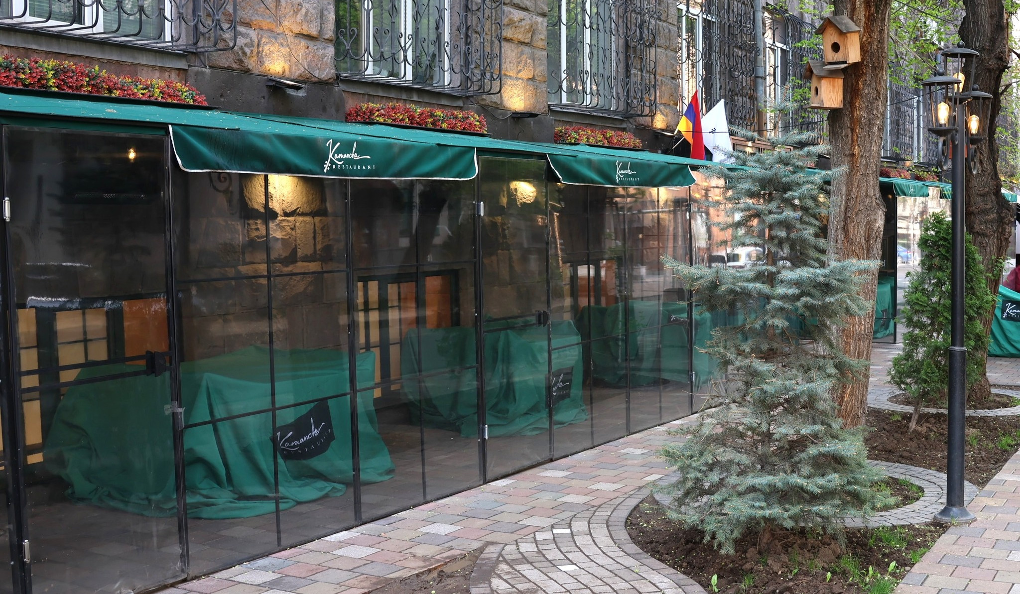 В центре Еревана приостановили работу котельной ресторана 