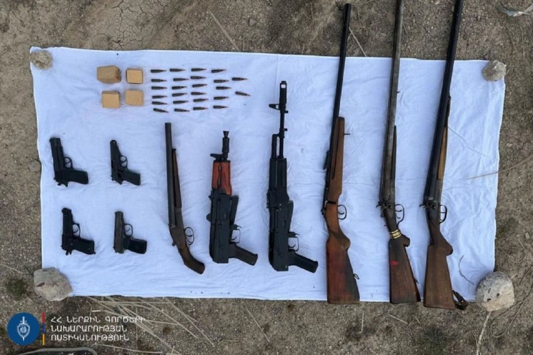 Полиция нашла оружие и боеприпасы в указанных гражданами местах