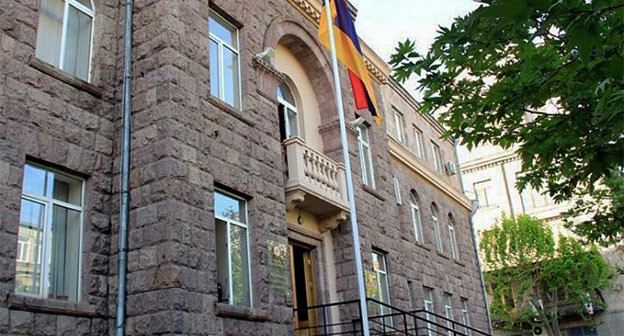 Политсилы Армении могут с понедельника подавать в ЦИК документы для участия в выборах 