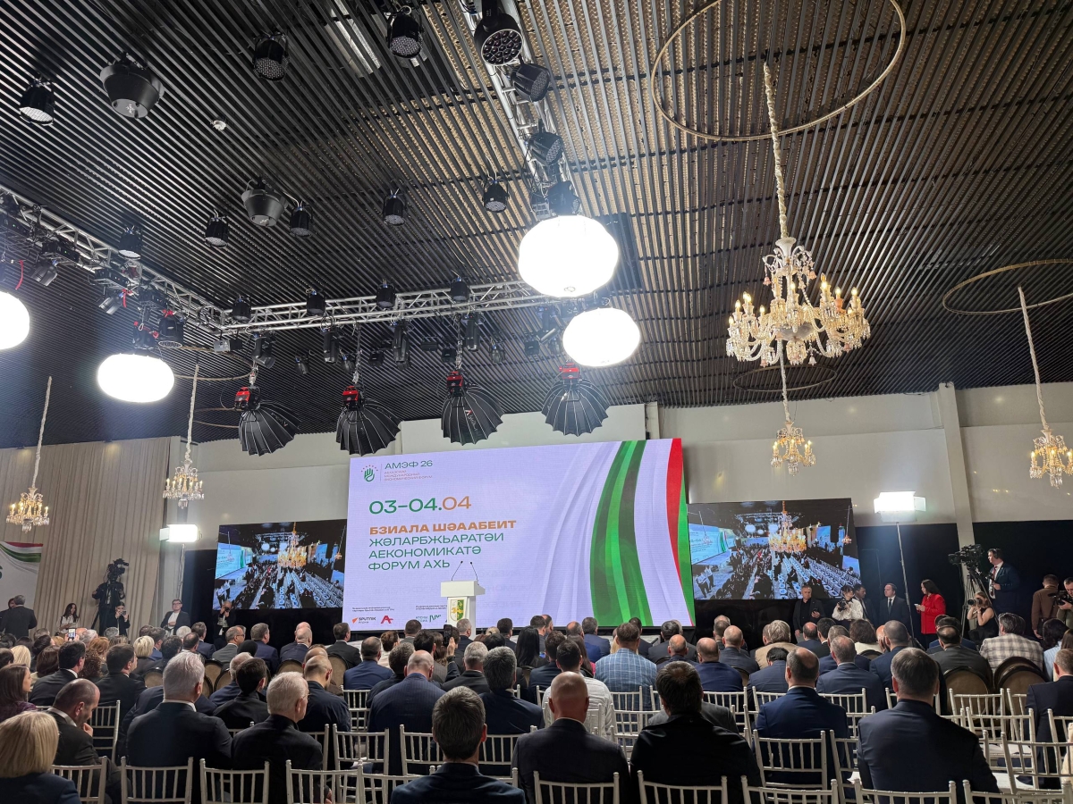 На АМЭФ обсудили создание нового транспортного коридора в Армению через Абхазию