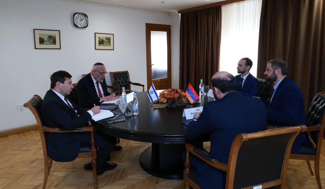 Министр экономики Армении пригласил Израиль на инвестиционный саммит «Перекресток мира»