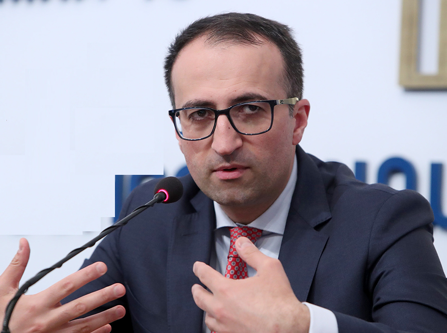 Почему коммунальные услуги не включены в программу кешбэка: разъяснение министра