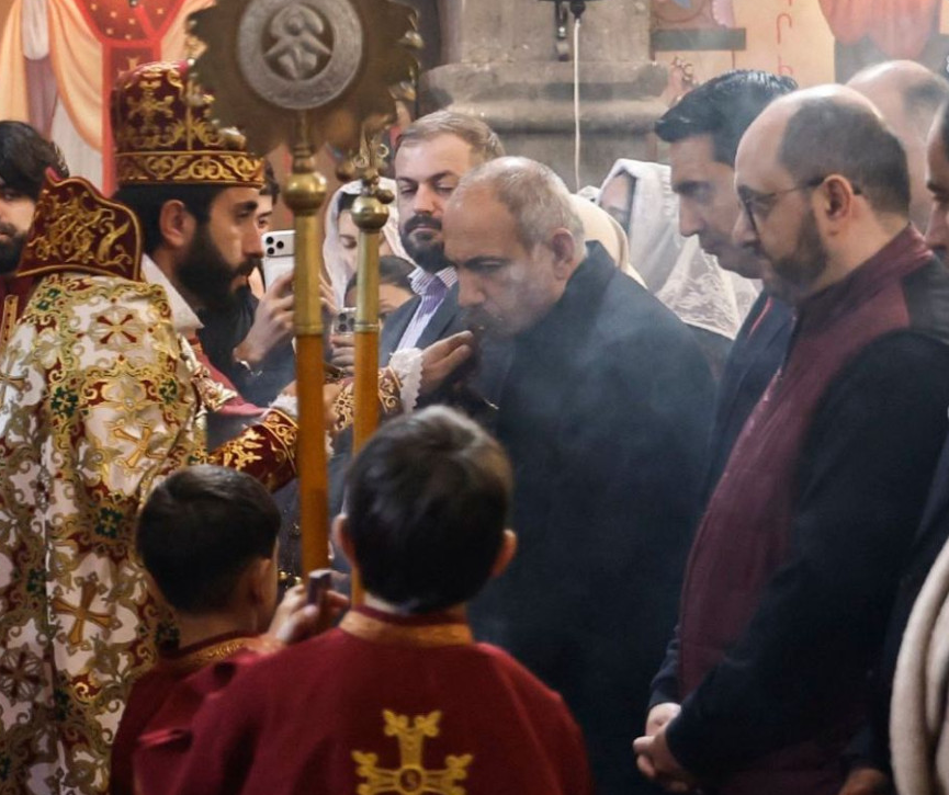 В воскресенье Пашинян посетит литургию в церкви Сурб Саркис, где был крещен