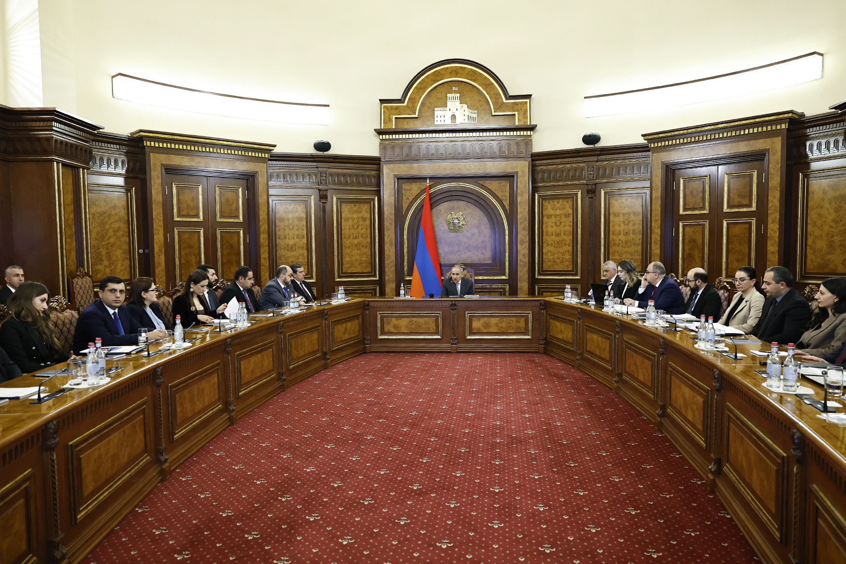 Նիկոլ Փաշինյանի մոտ քննարկվել են «Կուսակցությունների մասին» օրենքում փոփոխությունները