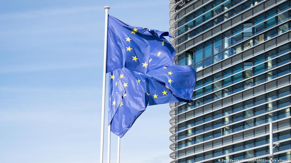 Европарламент призвал Баку немедленно освободить армянских пленных