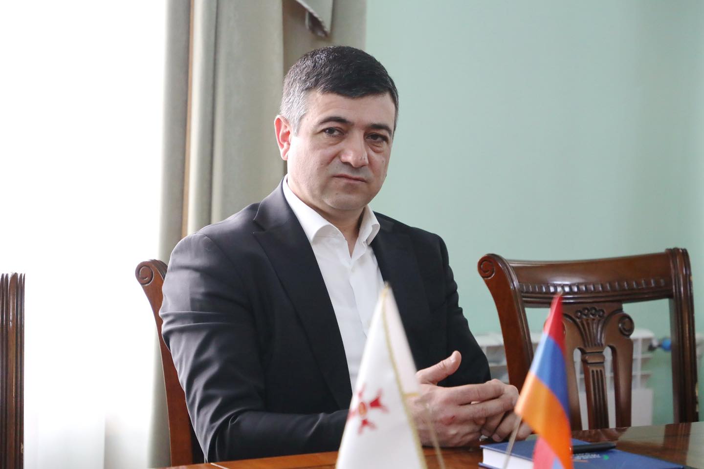 «Փորձված աղվեսը երկու ոտքով է թակարդն ընկնում». Սարիկ Մինասյան