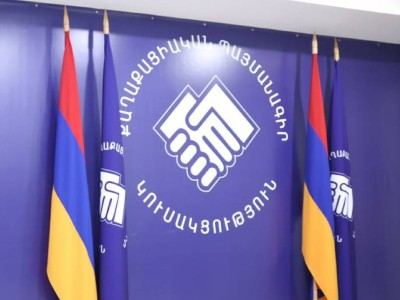 Политическое собрание или предвыборное застолье? СМИ