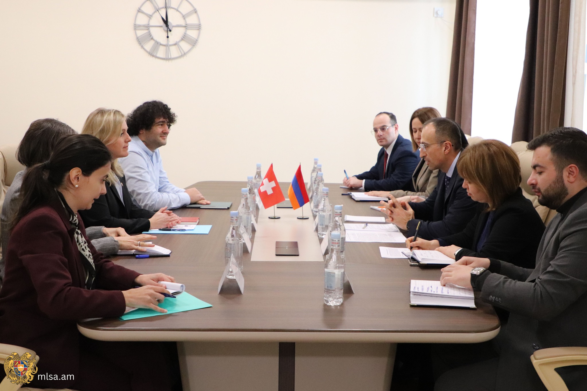 Арсен Торосян принял посла Швейцарии в Армении