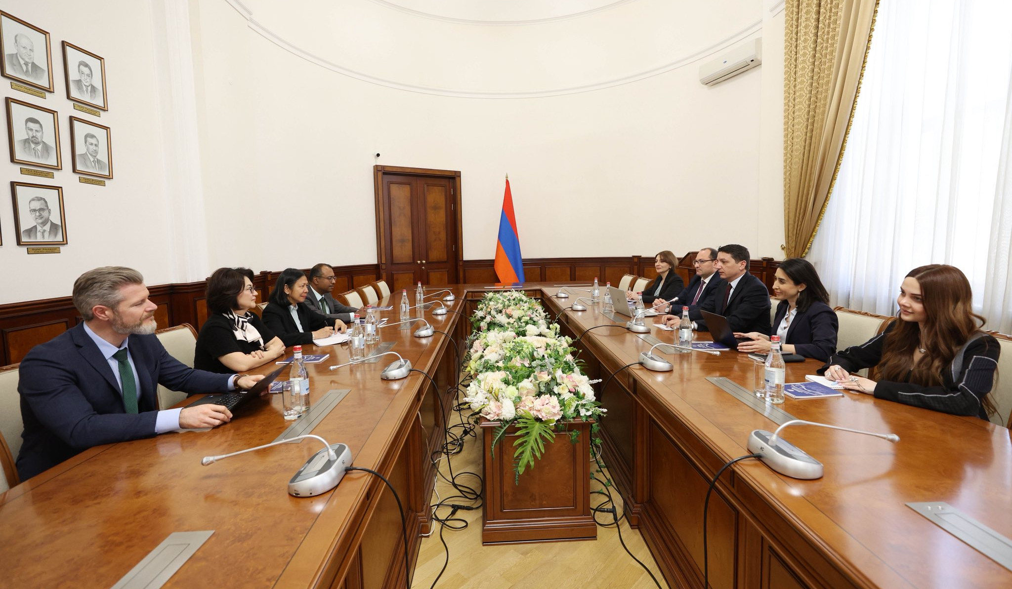 Министр финансов Ваге Ованнисян принял делегацию Азиатского банка развития