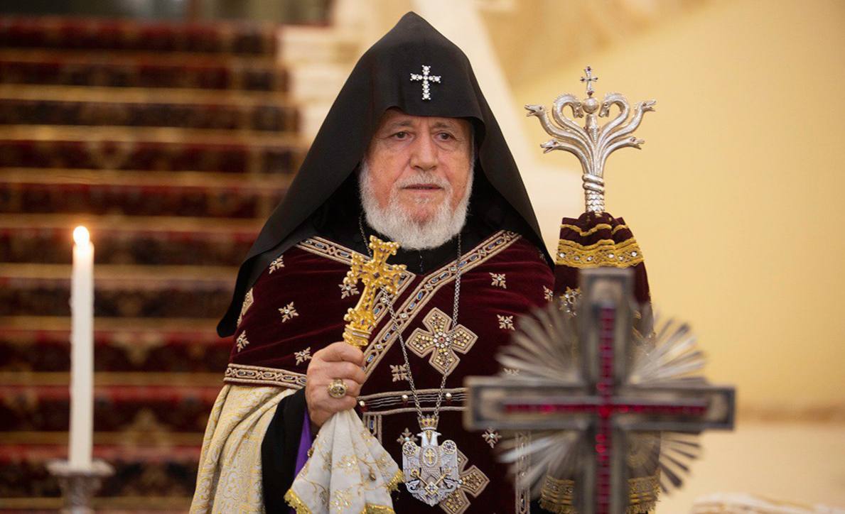 Католикос всех армян отправился в Швейцарию с патриаршим визитом