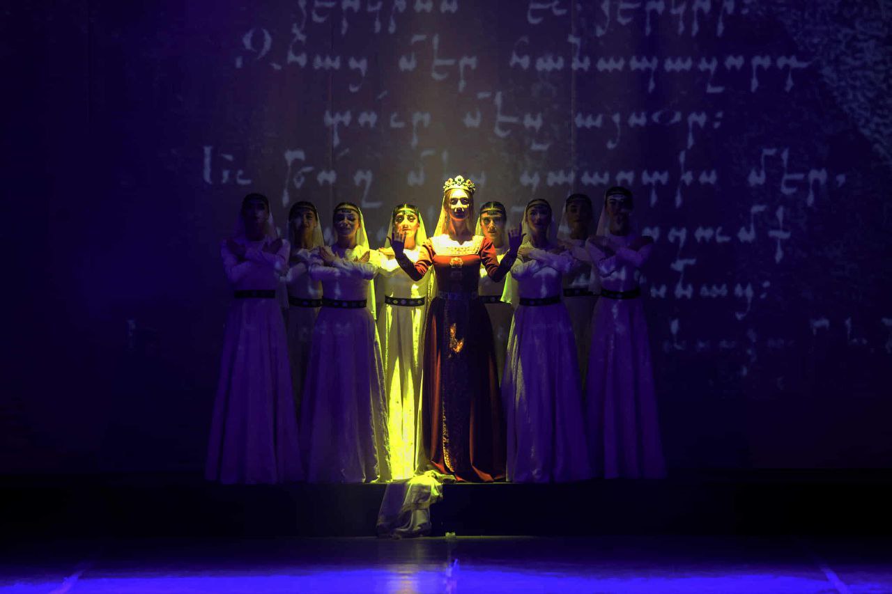 Վանաձորի «Հորովել» անսամբլը ներկայացրեց «Տիրուհիները» ներկայացման առաջնախաղը