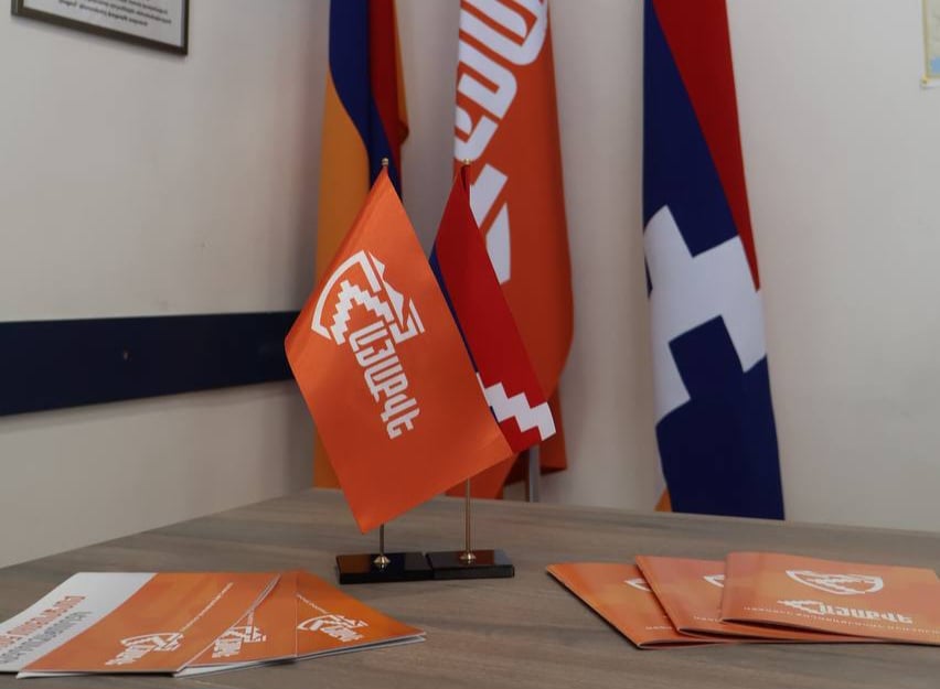 «АйаКве» и «Крылья единства» прекращают совместную работу