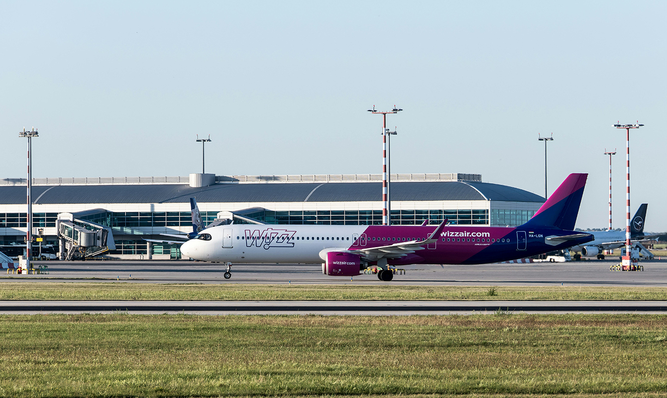 Wizz Air продал билеты с неизвестным назначением и привез пассажиров в… Ереван