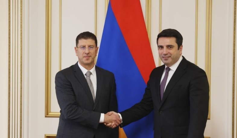 Спикер НС РА и посол Болгарии обсудили региональные вопросы