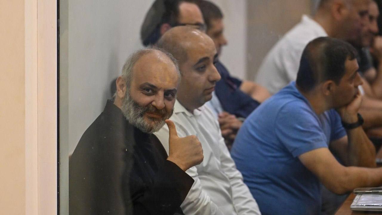 Բագրատ Սրբազանի և «17 արդարների» գործով դատական նիստը կկայանա դեկտեմբերի 11-ին