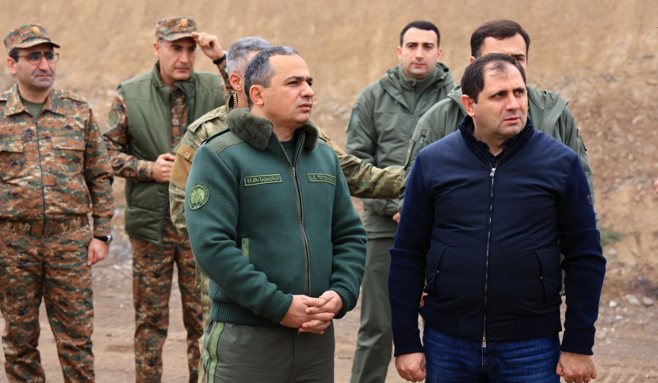 Папикян вместе с председателем СК посетил юго-восточный участок госграницы республики