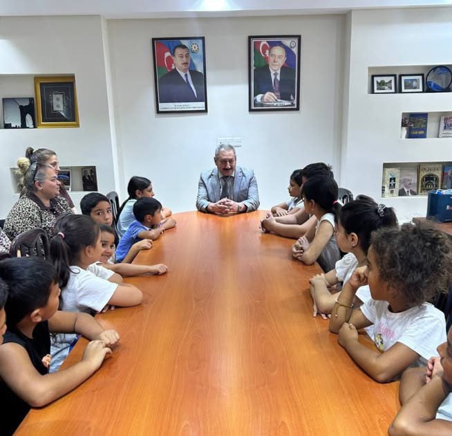 Ի՞նչ են սովորում ադրբեջանցի դպրոցականները ...