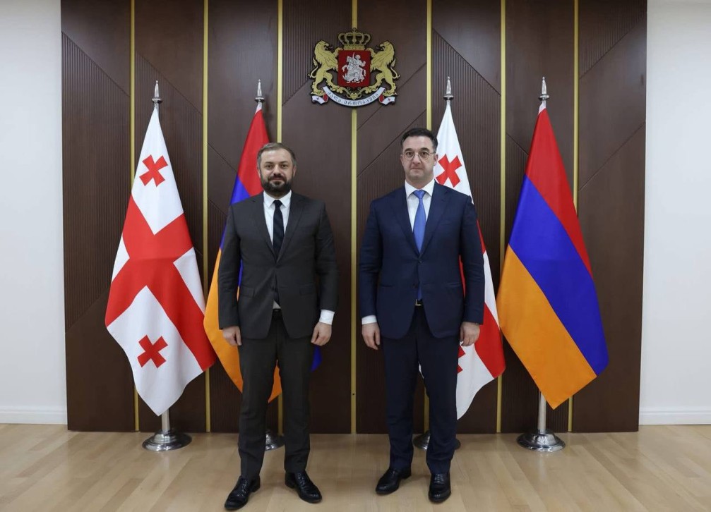 ՀՀ էկոնոմիկայի նախարարը Թբիլիսիում քննարկել է հայկական կոնյակի տարանցման հարցը